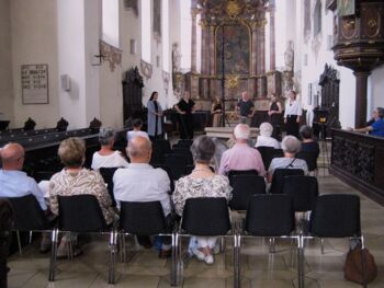 Freundeskreis Kirchenmusik Festival besucht die Probe der Latvian Voices